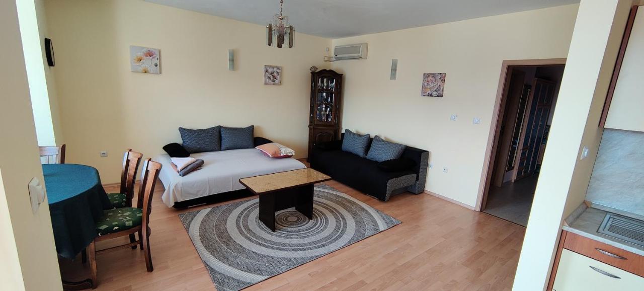 Sunny Fort Private Apartment Sunny Beach Esterno foto